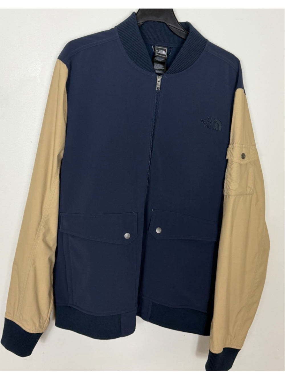 The North Face Amos Colorblock Waterproof Bomber Jacket size XL